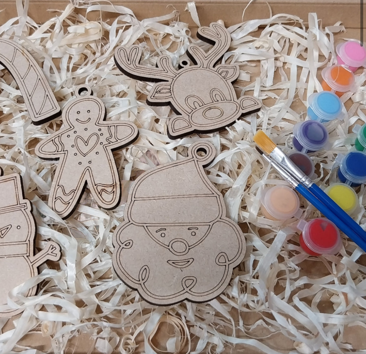Christmas Paint Your Own Bauble Sets.